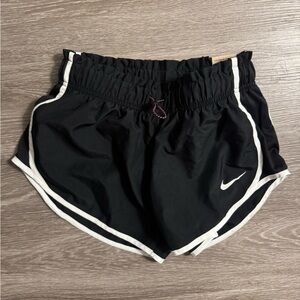 New Nike Women's Black Running Shorts size small